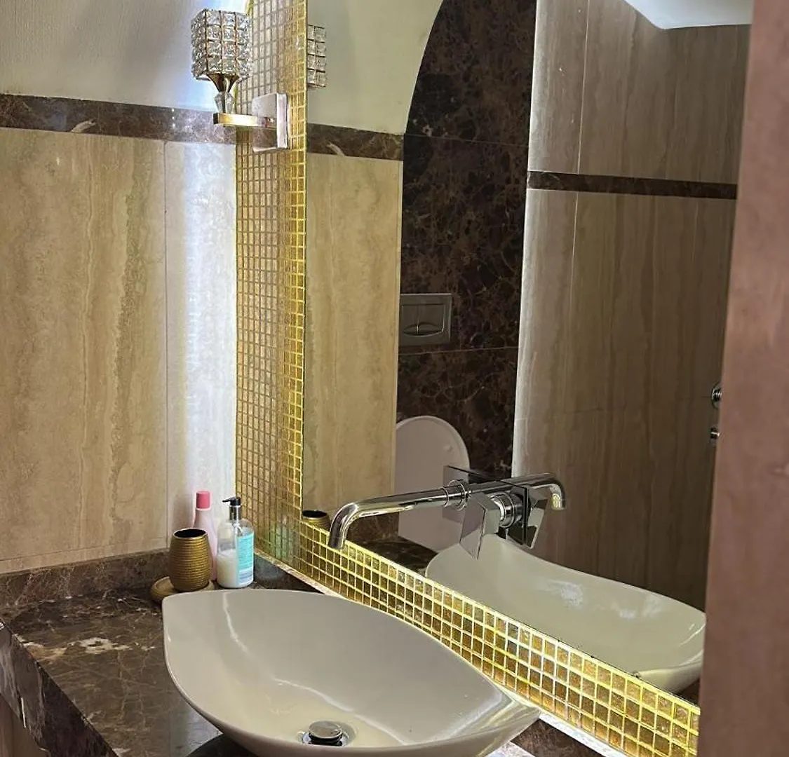 Exotic Elegant Roma Apartment Italy