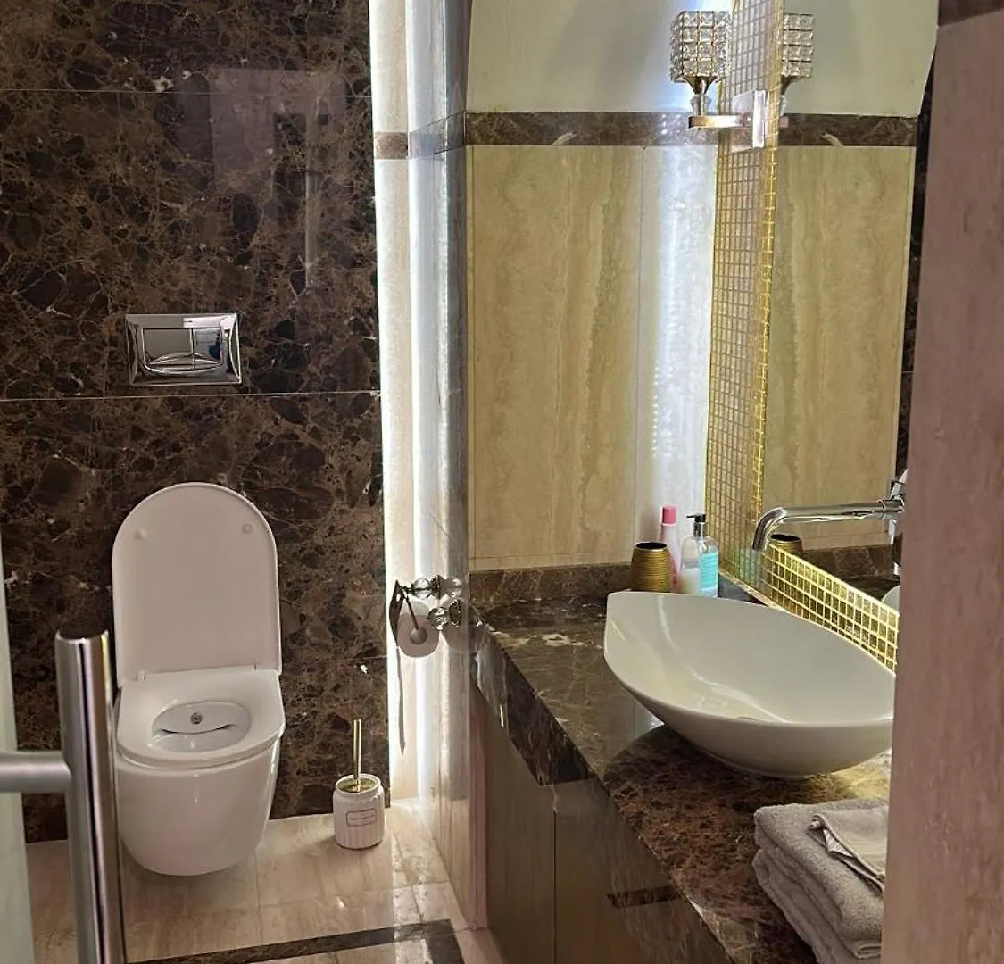 Exotic Elegant Roma Apartment